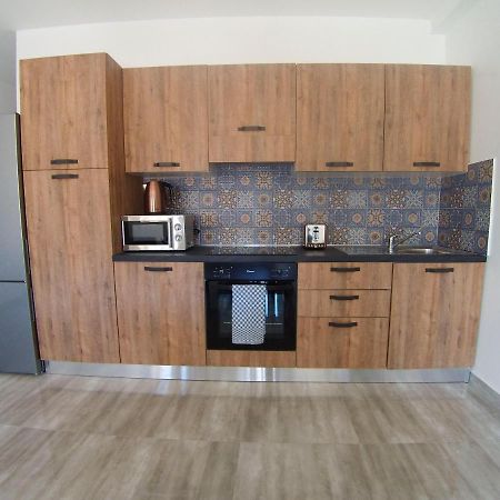 מסידה F7 Room 2, Private Bedroom Two Single Beds Shared Bathroom In Shared Flat מראה חיצוני תמונה